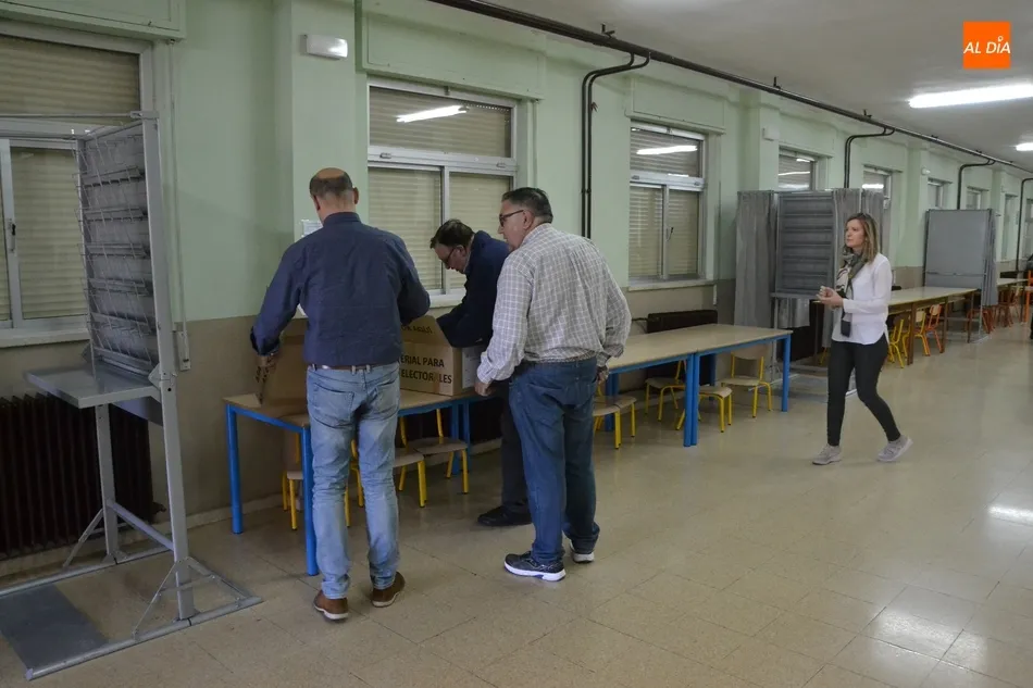Foto 10 - Preparadas las 22 mesas electorales donde votar&aacute;n los mirobrigenses el domingo  