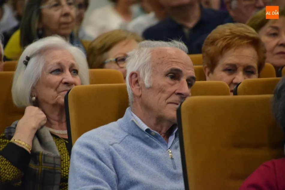 Foto 4 - Emotivo homenaje a Carmen S&aacute;nchez Macarro por su labor al frente del Colegio de Enfermer&iacute;a  