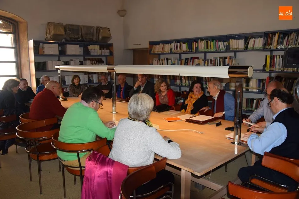 Foto 2 - Los defensores del Patrimonio muestran su preocupaci&oacute;n por la despoblaci&oacute;n y sus efectos negativos