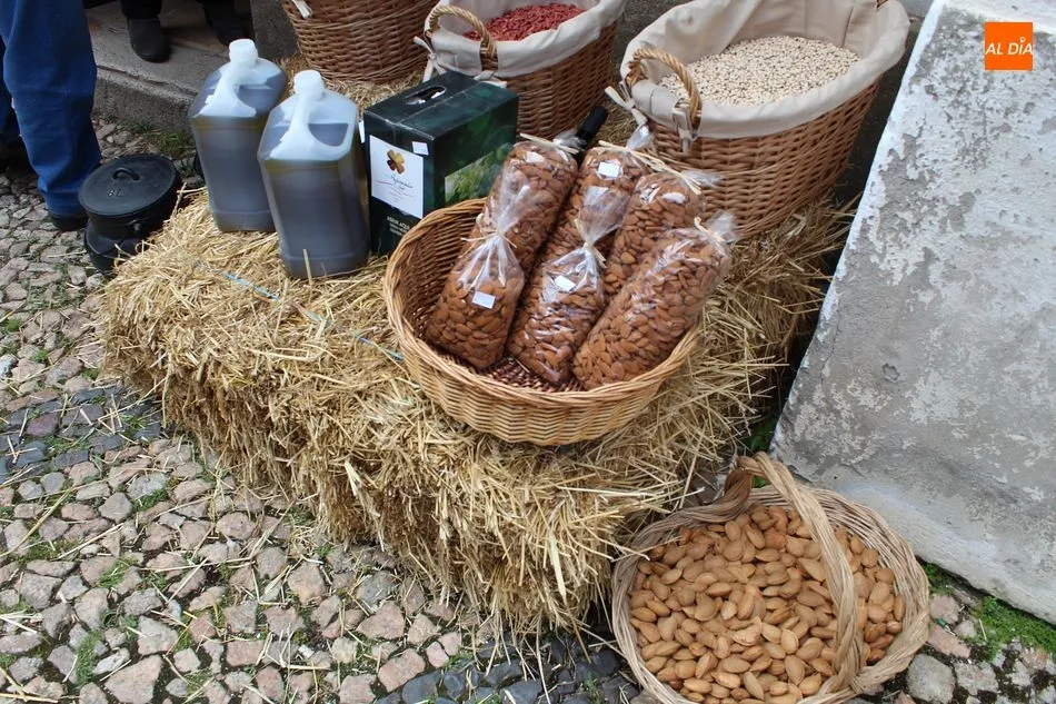 Foto 8 - La Feria Medieval de Moncorvo 2019 arranca con la participaci&oacute;n de alumnos de Vitigudino y...