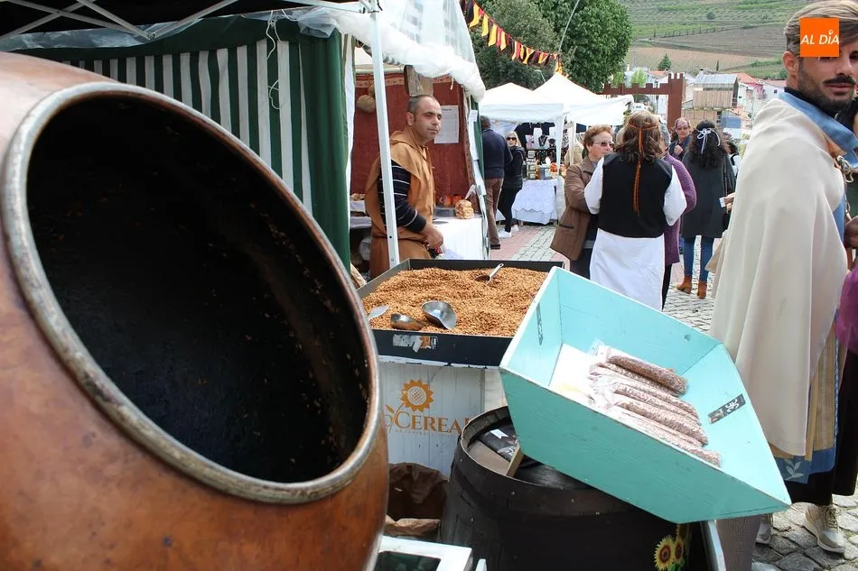 Foto 6 - La Feria Medieval de Moncorvo 2019 arranca con la participaci&oacute;n de alumnos de Vitigudino y...