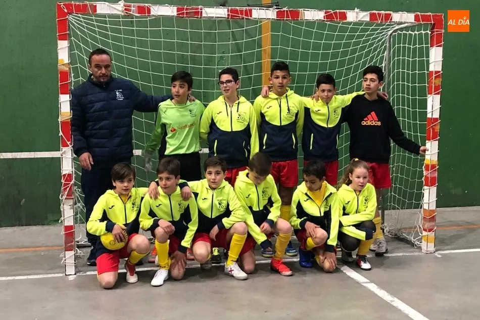 Foto 8 - El equipo alev&iacute;n del CD Los Leones se proclama campe&oacute;n provincial de f&uacute;tbol sala  