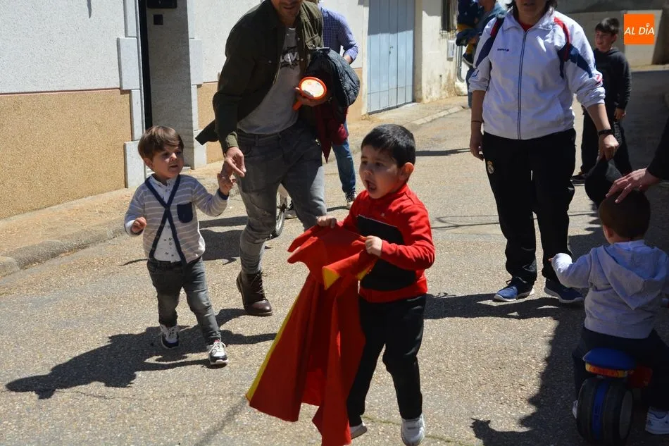 Foto 7 - Los m&aacute;s peque&ntilde;os disfrutan en el encierro infantil