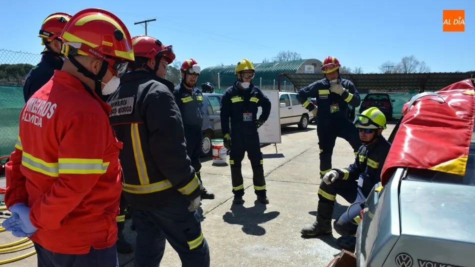Foto 4 - Bomberos de Salamanca, Toro y Almeida participan en las Primeras Jornadas de formaci&oacute;n y...