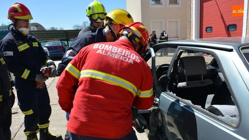 Foto 6 - Bomberos de Salamanca, Toro y Almeida participan en las Primeras Jornadas de formaci&oacute;n y...