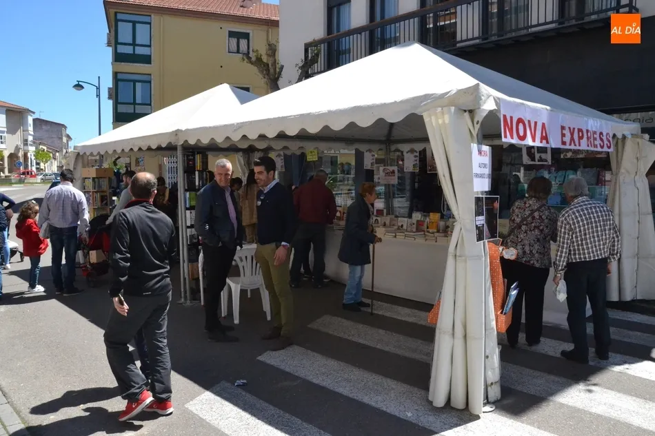 Una gran meteorología brinda una espléndida jornada sabatina en la Feria del Libro  