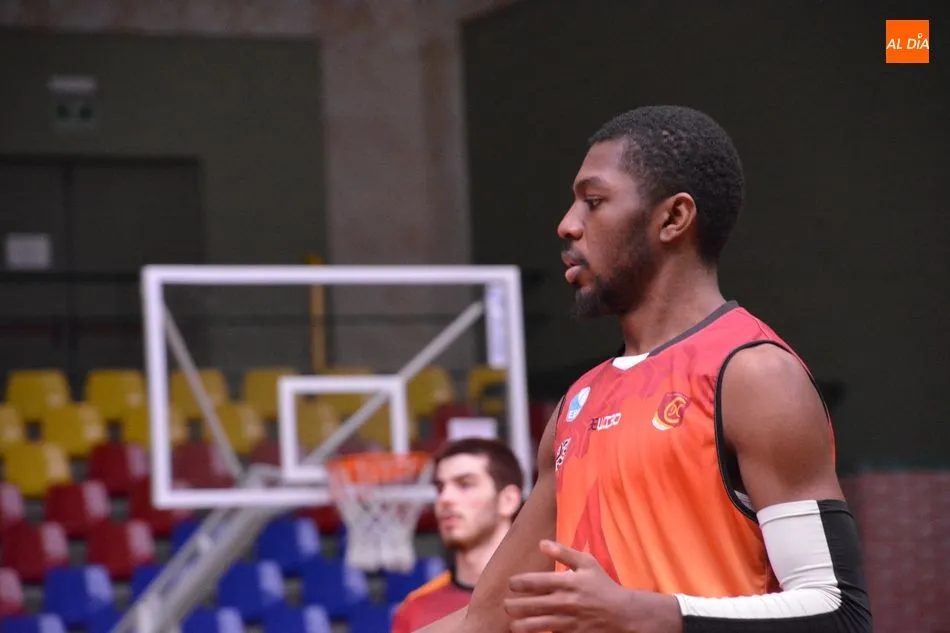 Foto 4 - El Aquimisa Carbajosa despide la Liga con una soberbia victoria sobre el Chantada (76-75)