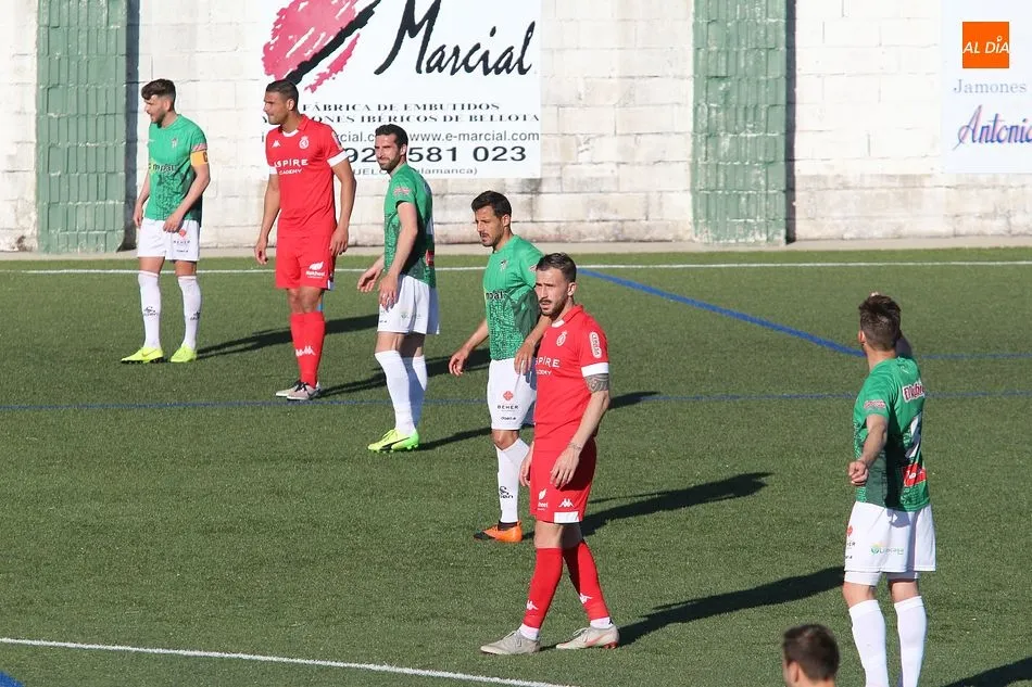 Foto 5 - El CD Guijuelo vence por la m&iacute;nima a una complicada Cultural Leonesa y sigue luchando por la Copa...