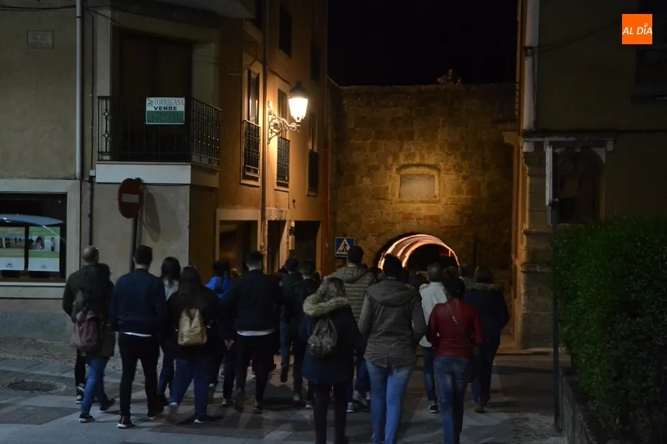 Foto 9 - La nueva Ruta de los Malditos dedicada al 75 Aniversario hace su debut en las calles  