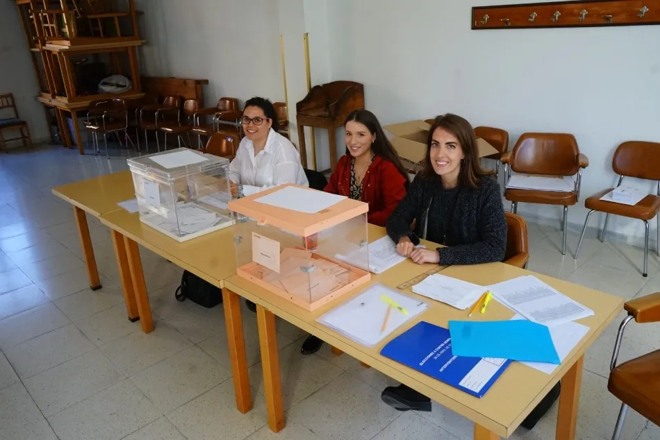Foto 10 - Arranca la jornada electoral en Guijuelo