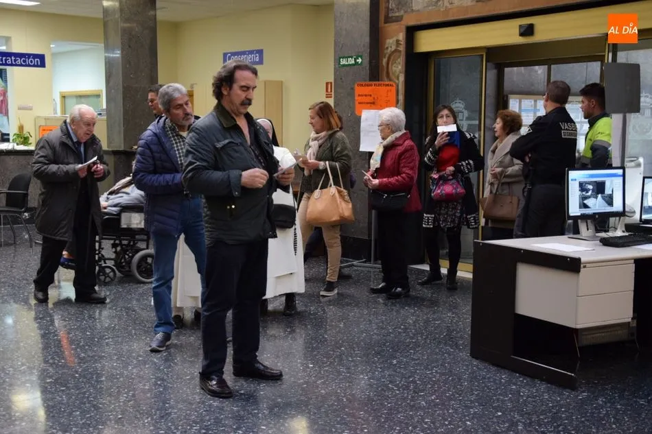 Foto 3 - M&aacute;s de 300.000 salmantinos est&aacute;n llamados a votar este domingo en las elecciones generales m&aacute;s...