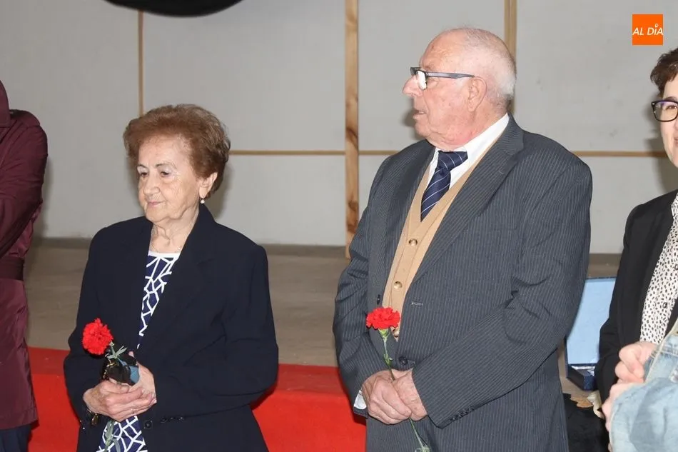 Foto 7 - Jornada festiva con el homenaje a los mayores en Vega de Tirados