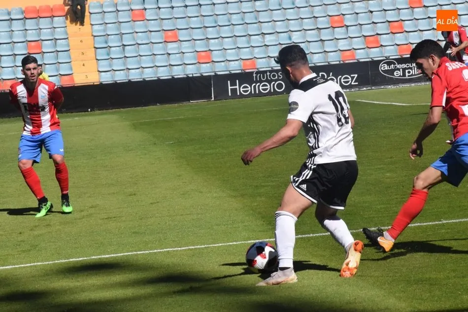 Foto 7 - El Salamanca UDS coge la v&iacute;a de la salvaci&oacute;n con una heroica remontada al Navalcarnero (3-2)