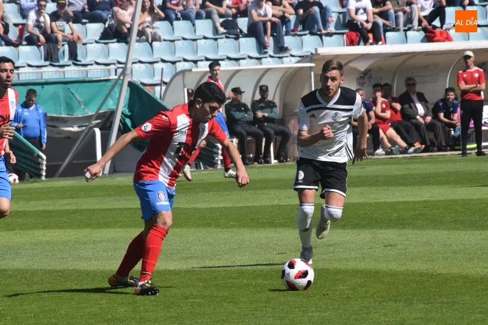 Foto 2 - El Salamanca UDS coge la v&iacute;a de la salvaci&oacute;n con una heroica remontada al Navalcarnero (3-2)