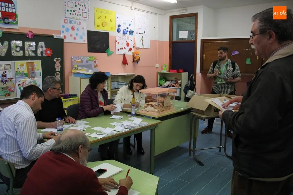 Foto 2 - El PP gana en Vitigudino pero cae m&aacute;s de un 38% mientras el PSOE sube m&aacute;s de un 44% y se mantiene ...