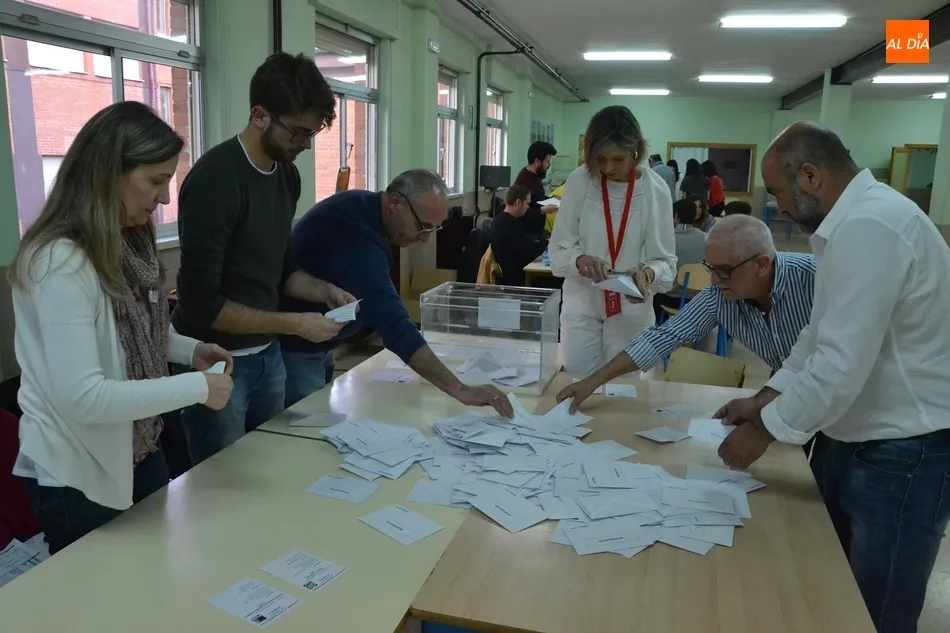 El PP se desploma pero consigue ganar frente a las subidas de PSOE y Ciudadanos y la fuerte...