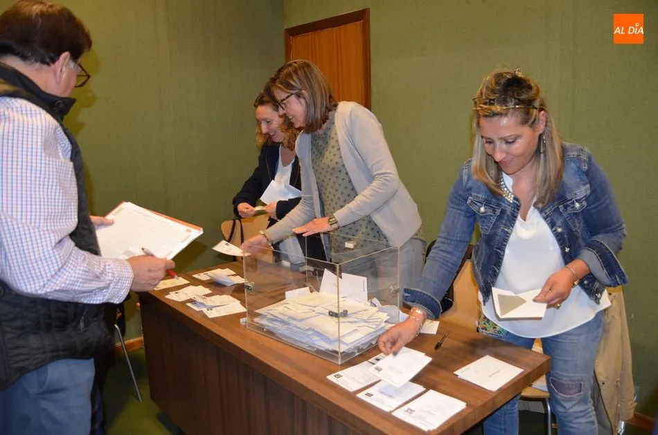 Foto 3 - El Partido Socialista se convierte en la fuerza m&aacute;s votada en B&eacute;jar seguida a poca distancia del...