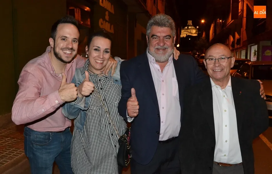 PSOE y Ciudadanos celebran sus respectivos subidones electorales  