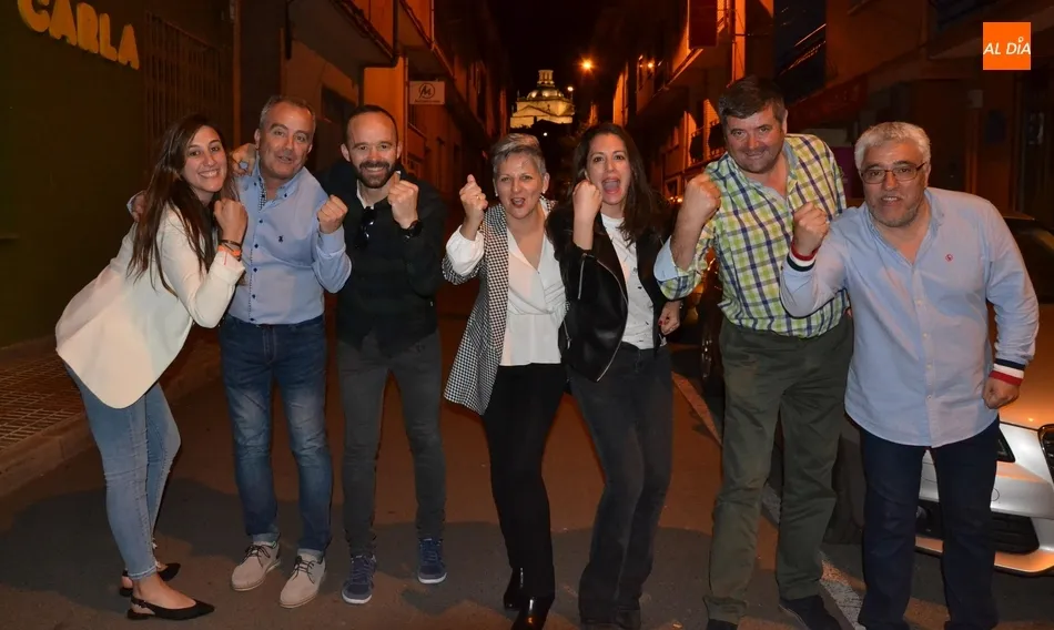 Foto 2 - PSOE y Ciudadanos celebran sus respectivos subidones electorales  