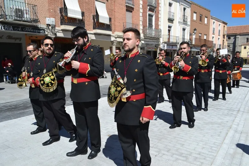 Foto 4 - Numerosos fieles arropan a la Virgen de la Misericordia en su fiesta anual