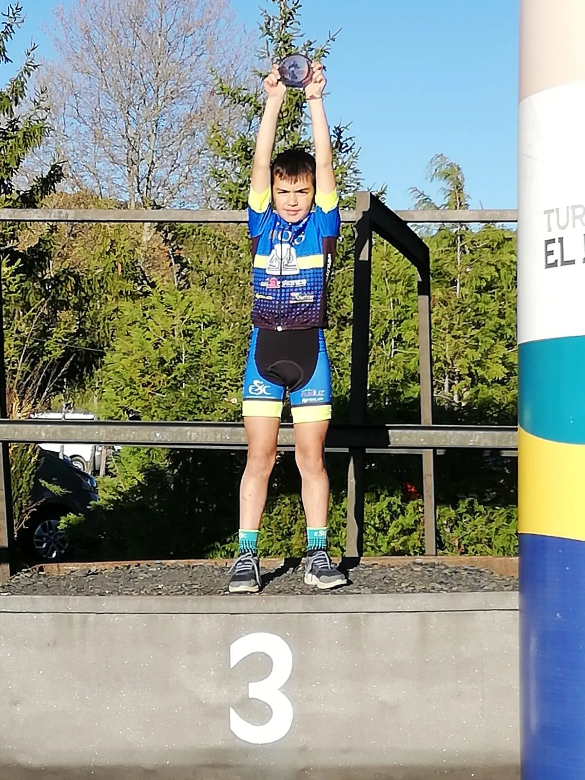 Foto 4 - Adri&aacute;n L&oacute;pez logra un bronce para la Escuela de Ciclismo Salmantina en el Regional de BTT de...