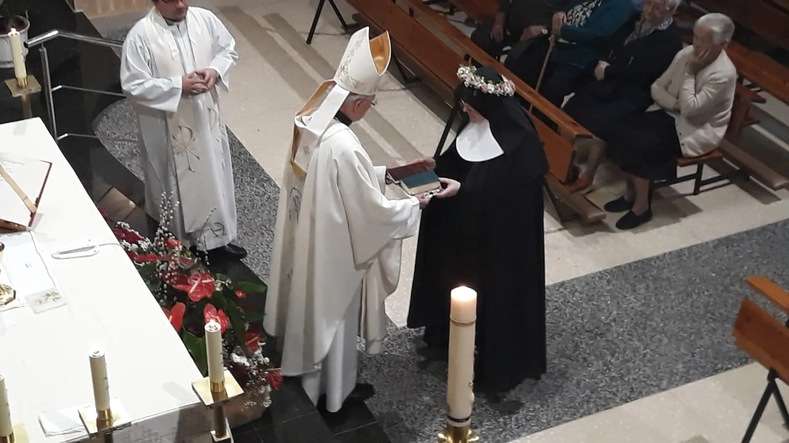 Foto 2 - La Superiora de las Hermanitas de los Ancianos Desamparos conmemora sus Bodas de Plata  