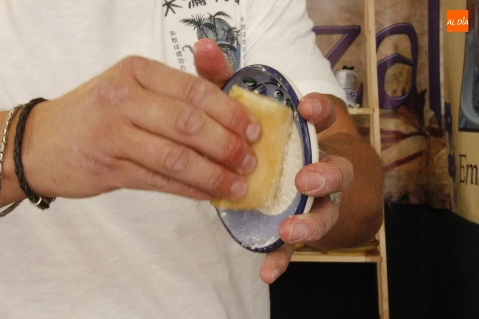 Foto 9 - Cerca de 40 talleres muestran los oficios tradicionales en la&nbsp;XVII Feria de Artesan&iacute;a de Salamanca