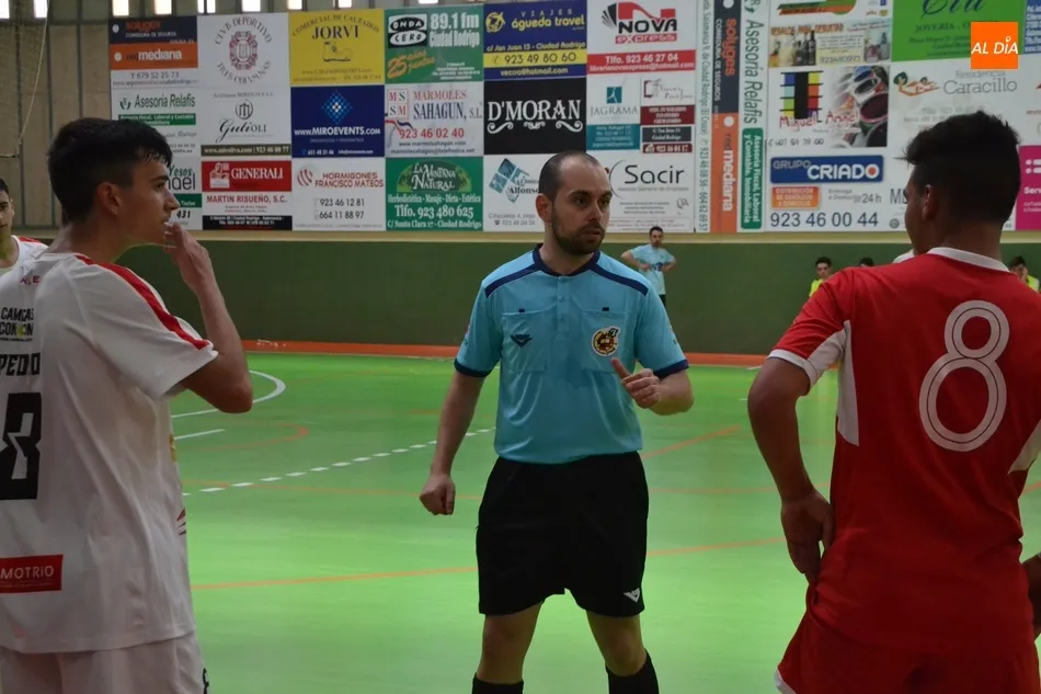 Foto 2 - El III Cadete se queda sin victoria ante el Segovia a falta de 2&rdquo; mientras que el Juvenil casi...
