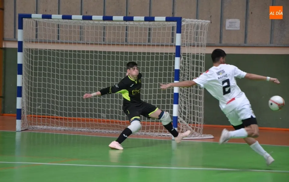 Foto 3 - El III Cadete se queda sin victoria ante el Segovia a falta de 2&rdquo; mientras que el Juvenil casi...