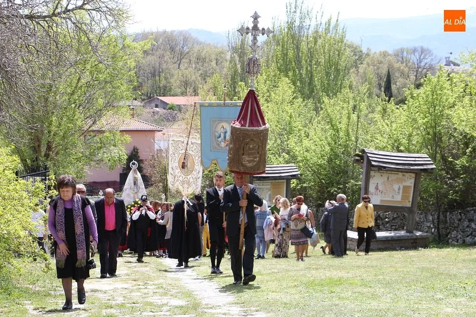 Foto 7 - La Virgen del Gozo recibe un multitudinario homenaje