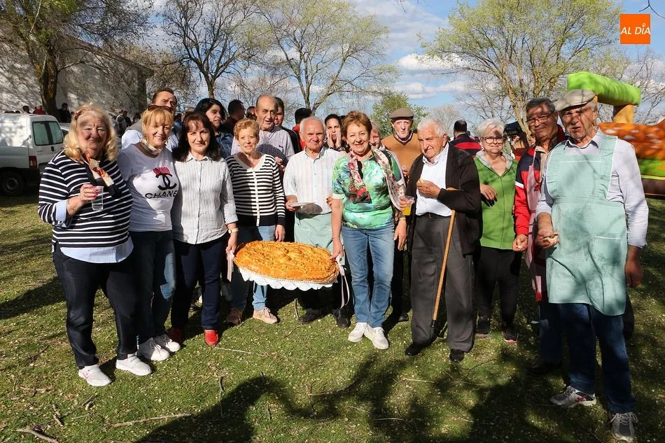 Foto 9 - Linares se vuelca con la Romer&iacute;a de la Virgen del Buen Suceso&nbsp;