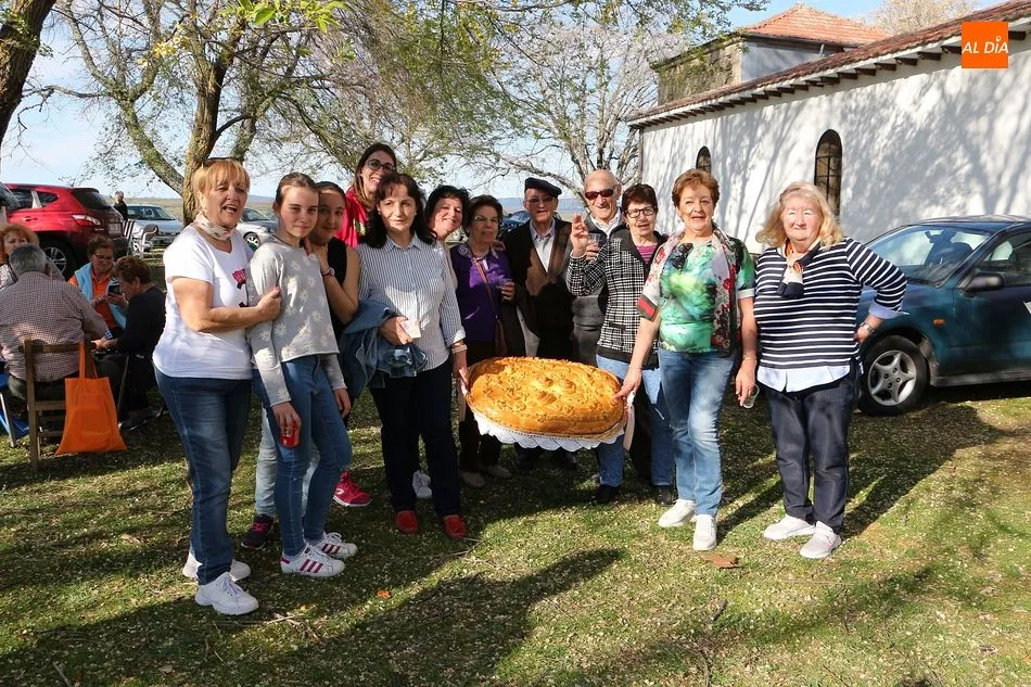 Foto 8 - Linares se vuelca con la Romer&iacute;a de la Virgen del Buen Suceso&nbsp;