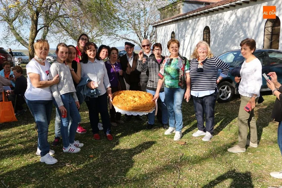 Foto 5 - Linares se vuelca con la Romer&iacute;a de la Virgen del Buen Suceso&nbsp;