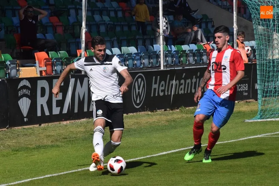 David Torres, ante el Navalcarnero