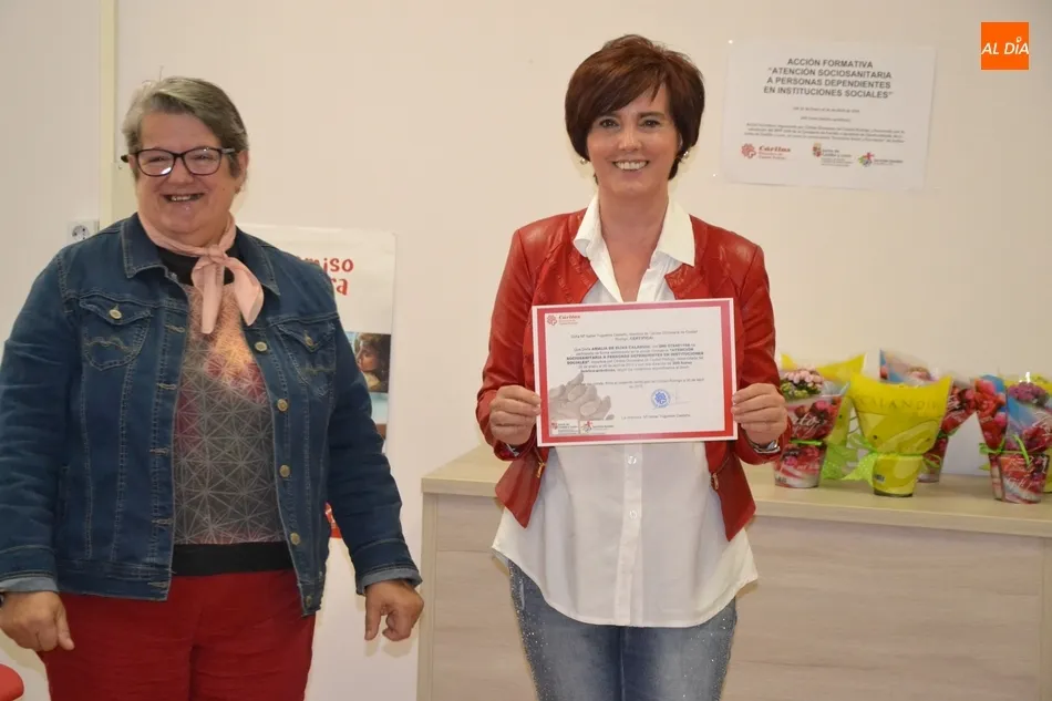 Foto 5 - Doce mujeres finalizan su formaci&oacute;n en la atenci&oacute;n sociosanitaria a personas dependientes  