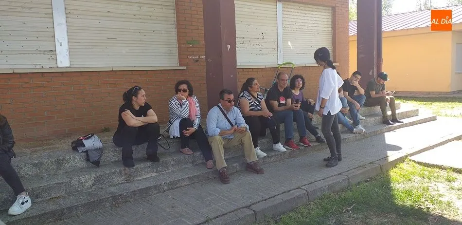 Foto 8 - Entra&ntilde;able lectura continuada de &lsquo;El Lazarillo de Tormes&rsquo; en el CEIP del mismo nombre