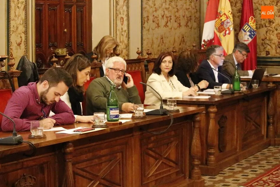 Foto 9 - Acuerdo un&aacute;nime en la Diputaci&oacute;n para reclamar un plan m&aacute;s ambicioso para el retorno de los...