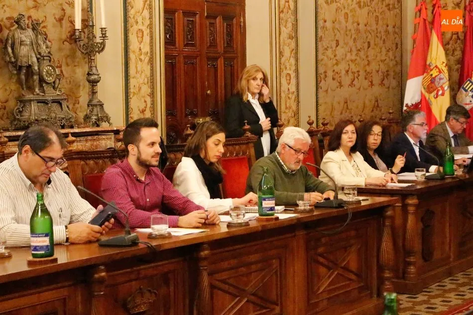 Foto 2 - Acuerdo un&aacute;nime en la Diputaci&oacute;n para reclamar un plan m&aacute;s ambicioso para el retorno de los...