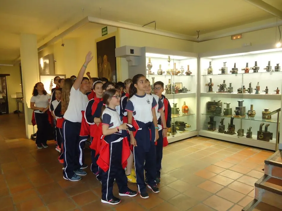 Foto 11 - Alumnos de Primaria del Colegio Padres Trinitarios visitan la Filmoteca  