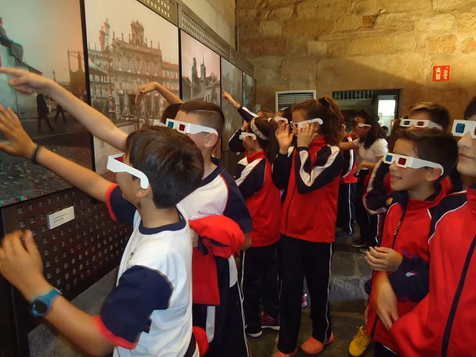 Foto 5 - Alumnos de Primaria del Colegio Padres Trinitarios visitan la Filmoteca  