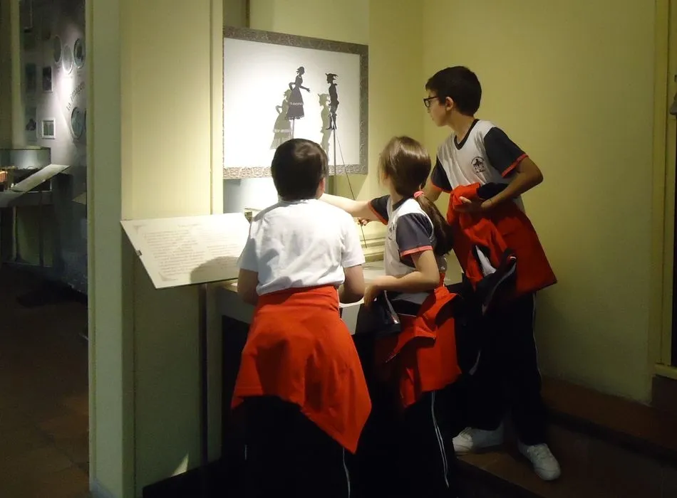 Foto 4 - Alumnos de Primaria del Colegio Padres Trinitarios visitan la Filmoteca  