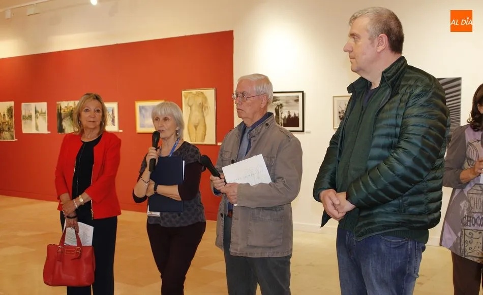 Cristina Klimowitz, Mercedes Marcos y Rafael Cid, en la inauguración de la bienal. Fotoo de Elena López