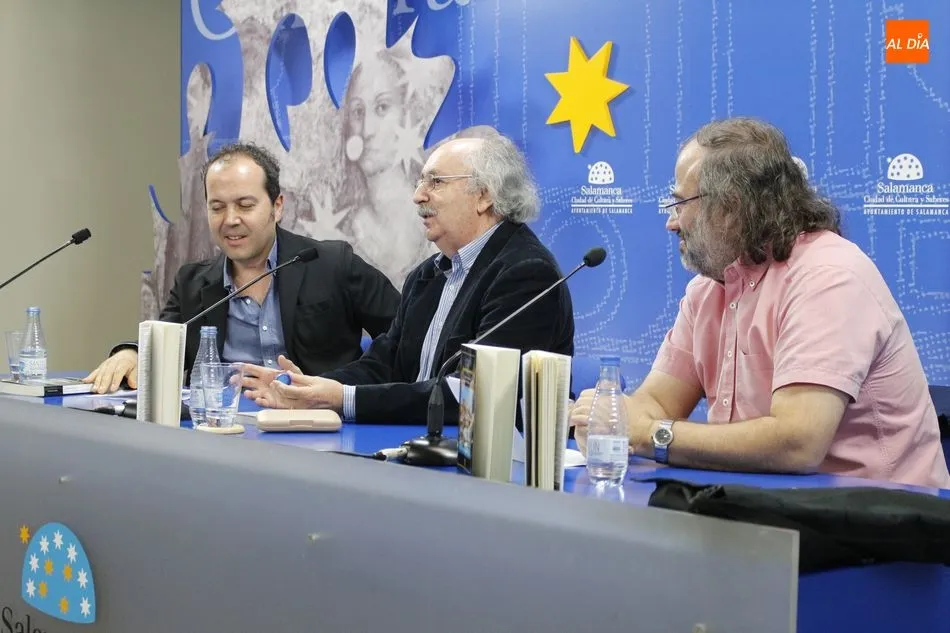 Foto 3 - Antonio Colinas analiza sus dos &uacute;ltimas obras en un ameno encuentro con los lectores en el Liceo