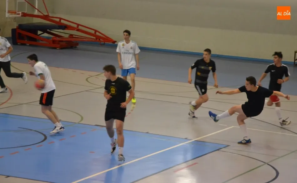 Foto 6 - Doce equipos en 3 categor&iacute;as disputan la novedosa versi&oacute;n intersemanal del Trofeo San Cayetano  