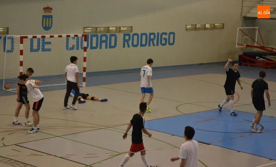 Foto 3 - Doce equipos en 3 categor&iacute;as disputan la novedosa versi&oacute;n intersemanal del Trofeo San Cayetano  