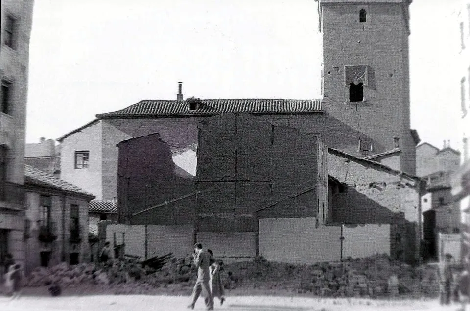 Foto 2 - La restauraci&oacute;n de la Torre del Aire, a mediados del XX