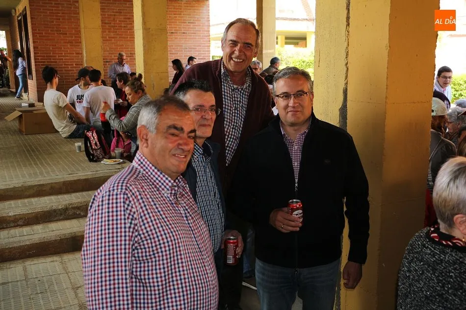 Foto 8 - Soleada fiesta de San Jos&eacute; obrero en la villa