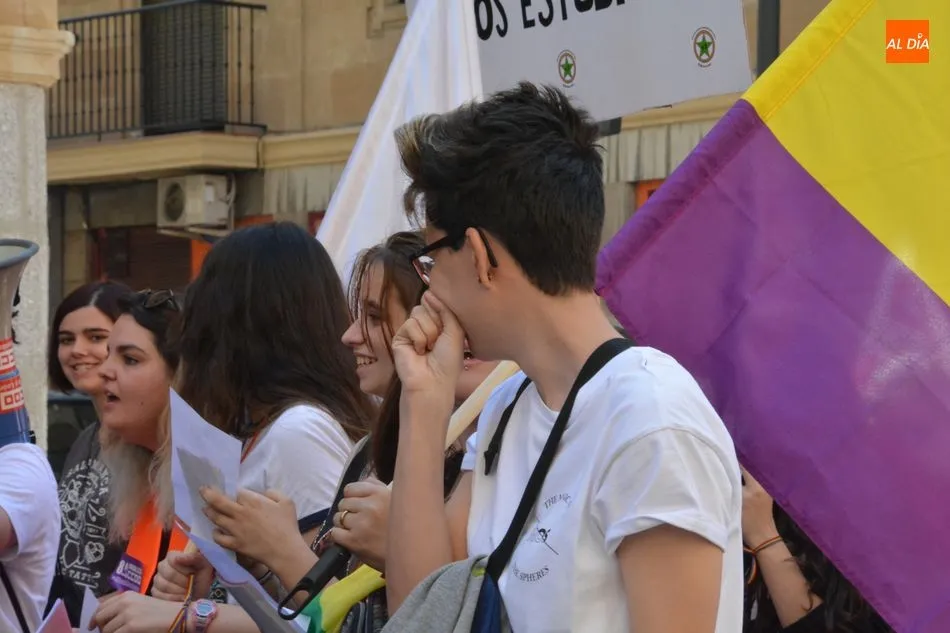 Foto 5 - Cerca de 6.000 personas en la manifestaci&oacute;n del Primero de Mayo porque &ldquo;la lucha contin&uacute;a&rdquo;