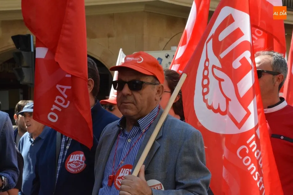 Foto 2 - Cerca de 6.000 personas en la manifestaci&oacute;n del Primero de Mayo porque &ldquo;la lucha contin&uacute;a&rdquo;
