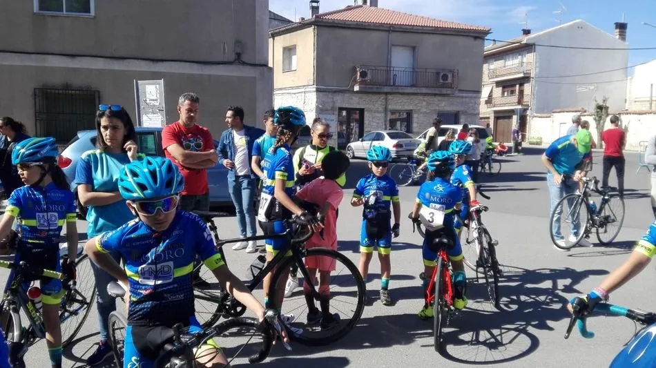 Foto 4 - Excelente debut en carretera de la Escuela de Ciclismo Salmantina con cinco puestos de privilegio...